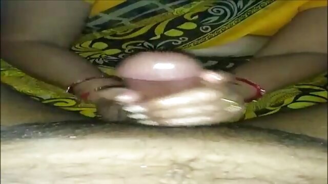 최고의 포르노 :  대 와 단단한 몸 즐기는 항문의 수탉 승마 에 단단한 phallus 성인 섹스 영화 